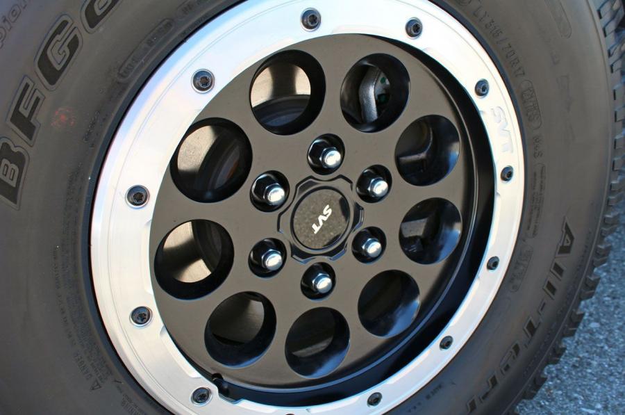  Ford F-150 SVT Raptor 2013 года  (фото 24 из 45)